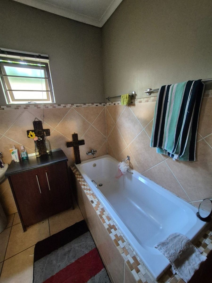 To Let 3 Bedroom Property for Rent in Universitas Ridge Free State